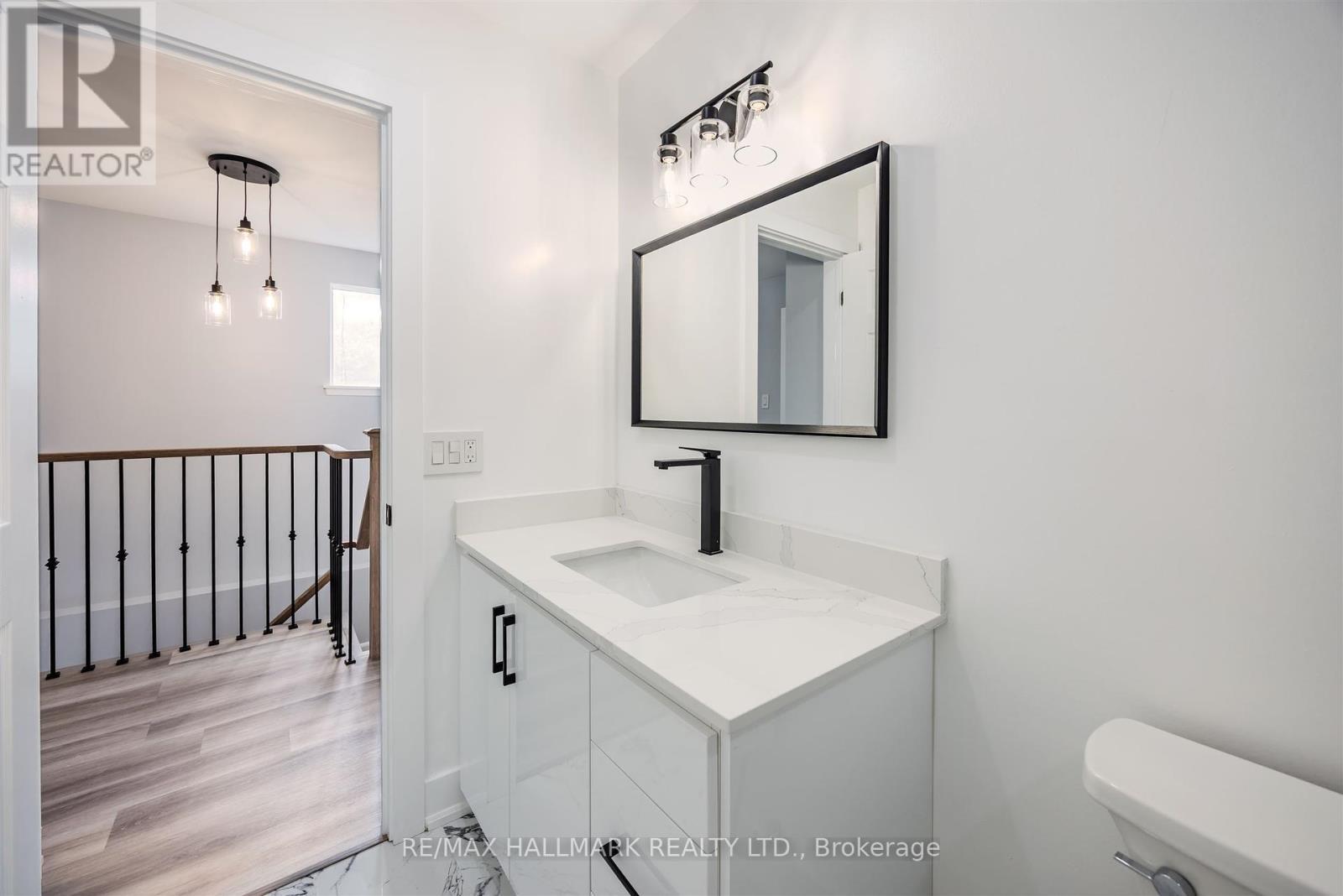 2126 Pashak Court, Mississauga, ON - Indoor Photo Showing Bathroom