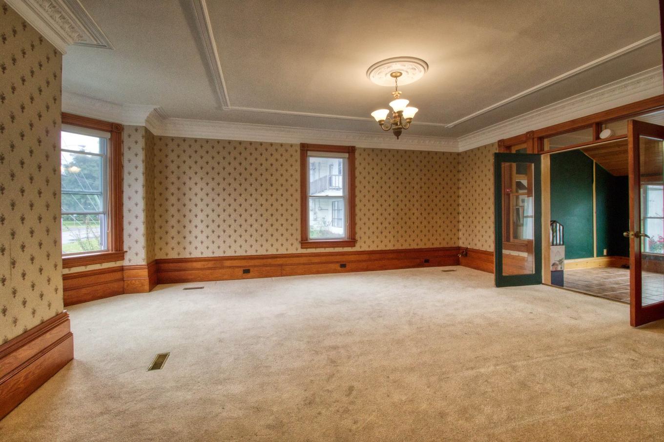 Salon - 56 Ch. Ridge, Hinchinbrooke, QC - Indoor Photo Showing Other Room