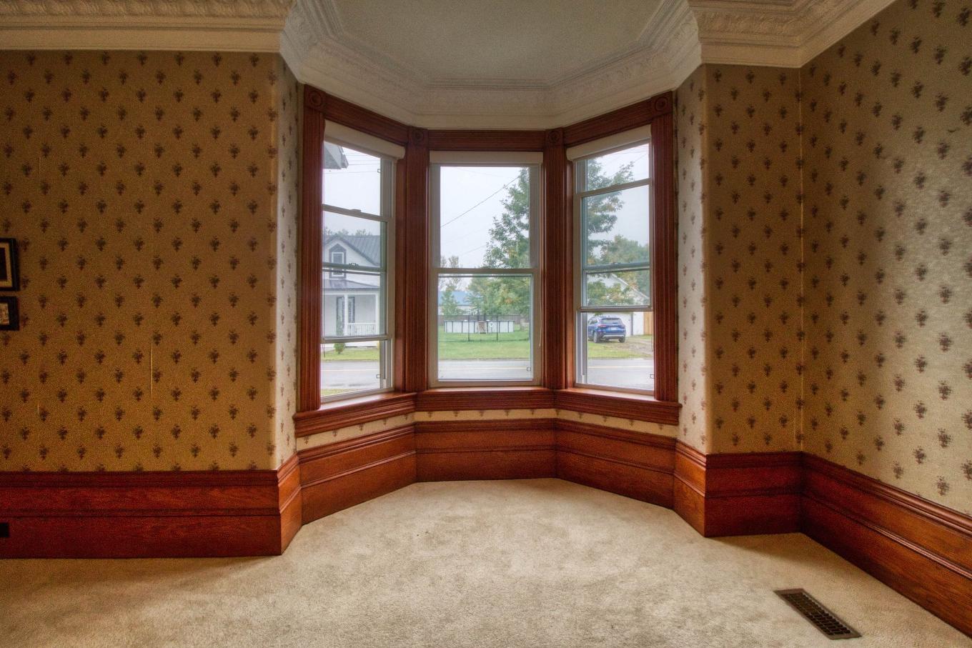 Salon - 56 Ch. Ridge, Hinchinbrooke, QC - Indoor Photo Showing Other Room