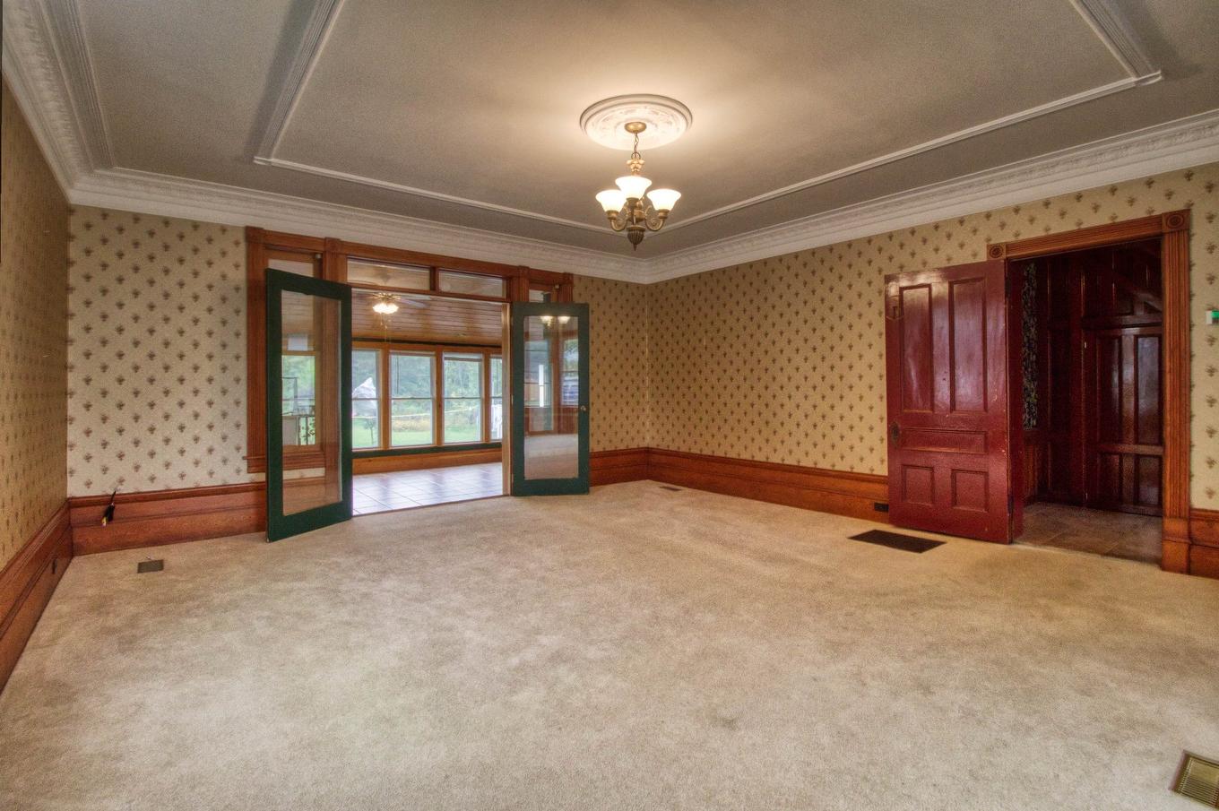 Salon - 56 Ch. Ridge, Hinchinbrooke, QC - Indoor Photo Showing Other Room