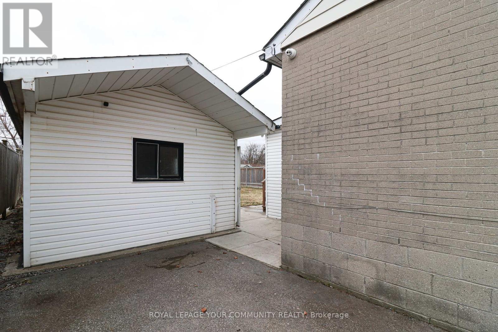 15 Golding Avenue, Brampton, ON - Outdoor With Exterior