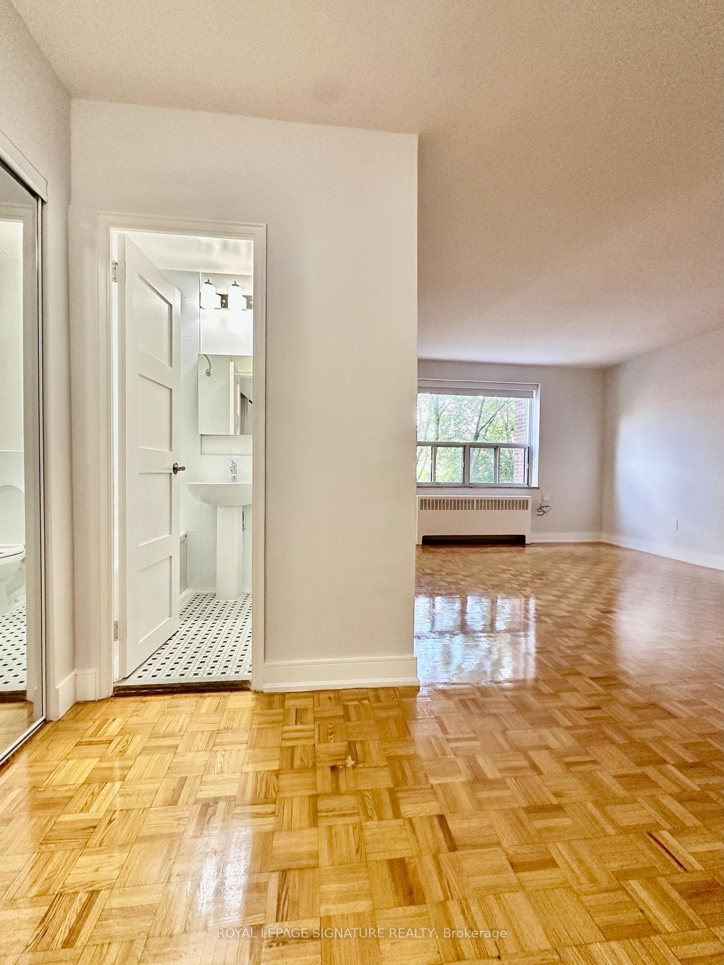 309-1291 Bayview Avenue, Toronto, ON - Indoor Photo Showing Other Room