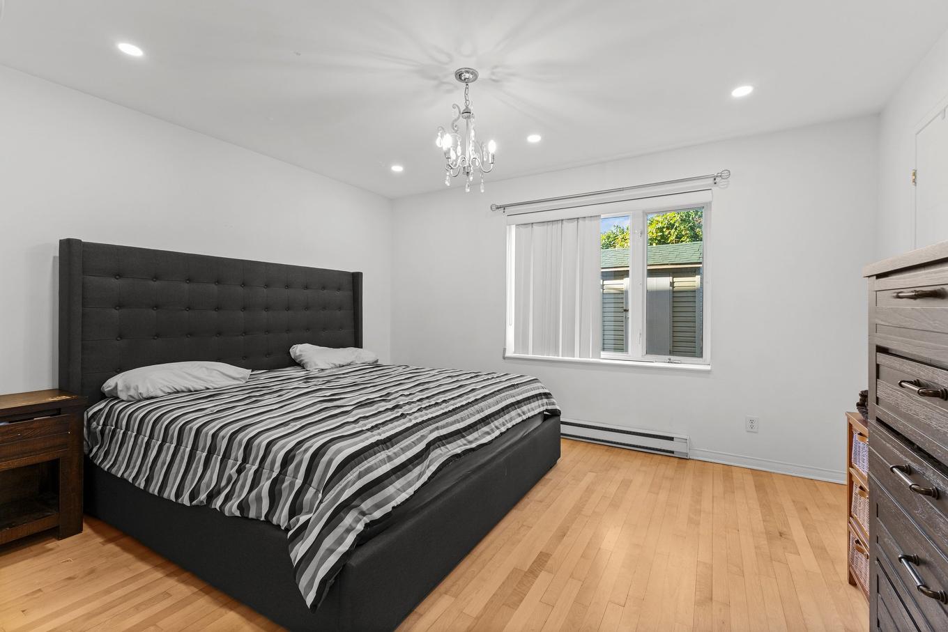 Chambre à coucher principale - 1-3507 Boul. Du Souvenir, Laval (Chomedey), QC - Indoor Photo Showing Bedroom