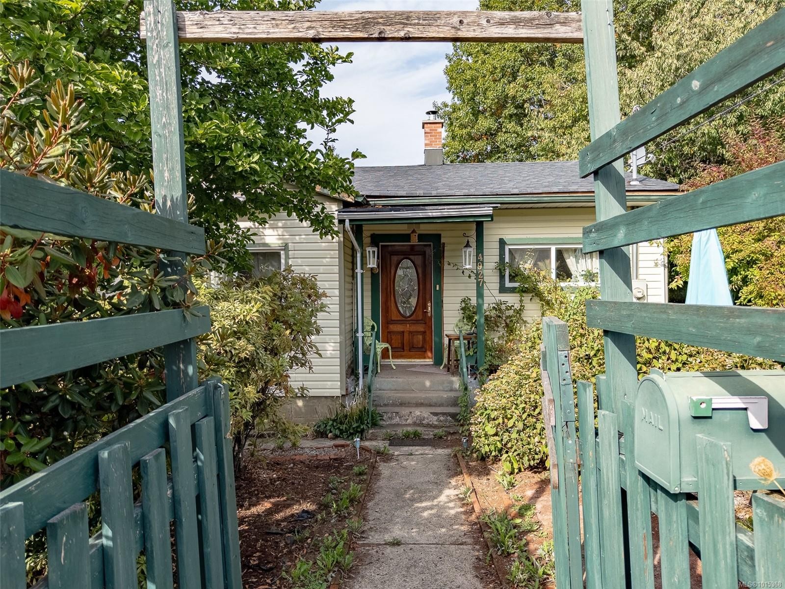 4927 Neill St, Port Alberni, BC