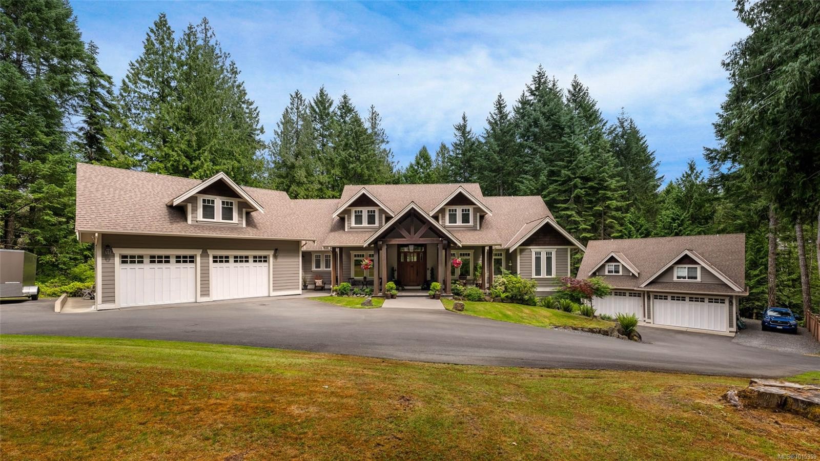 1453 White Pine Terr, Highlands, BC