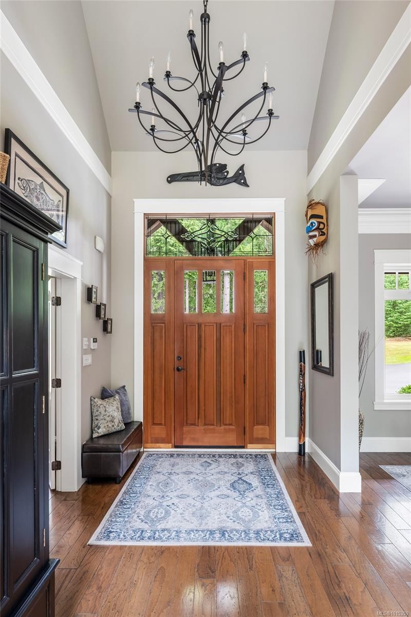 1453 White Pine Terr, Highlands, BC