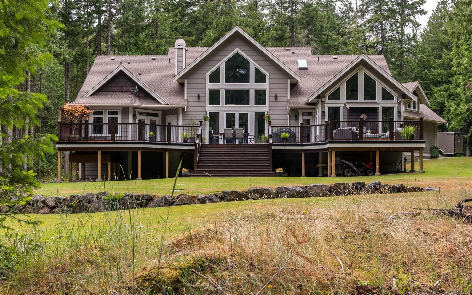 1453 White Pine Terr, Highlands, BC
