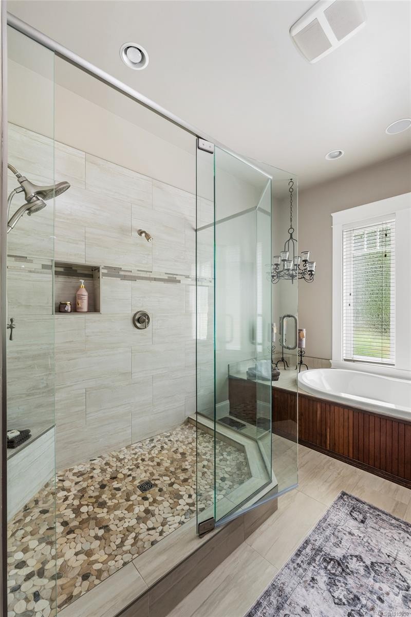 1453 White Pine Terr, Highlands, BC