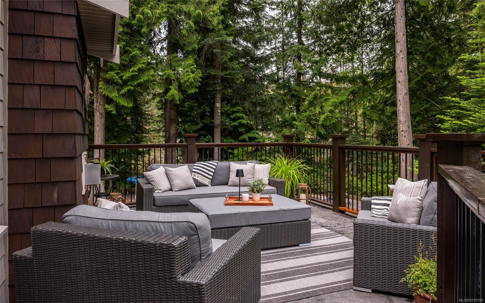 1453 White Pine Terr, Highlands, BC