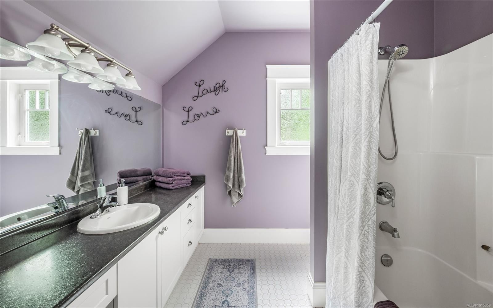 1453 White Pine Terr, Highlands, BC