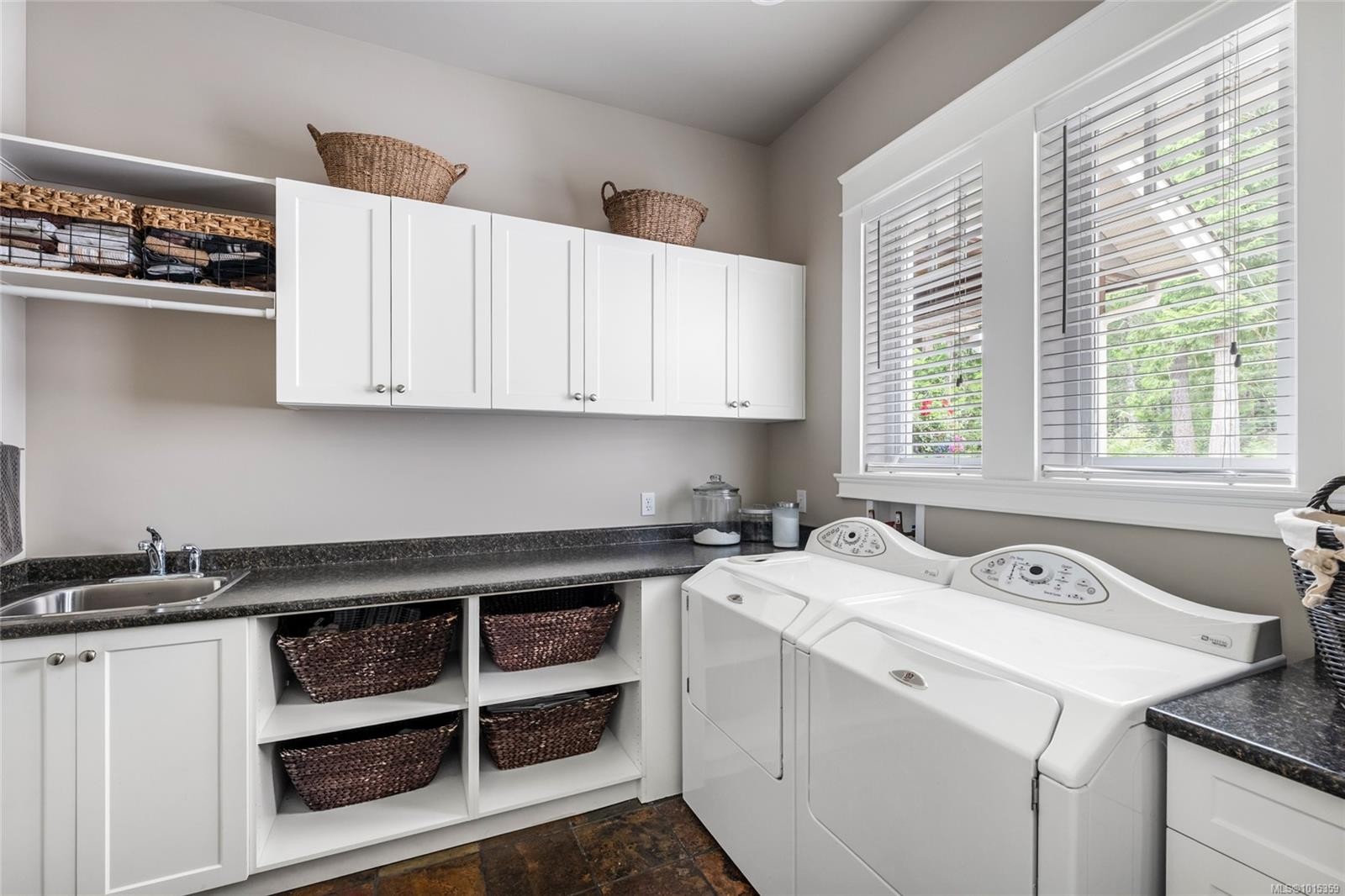 1453 White Pine Terr, Highlands, BC