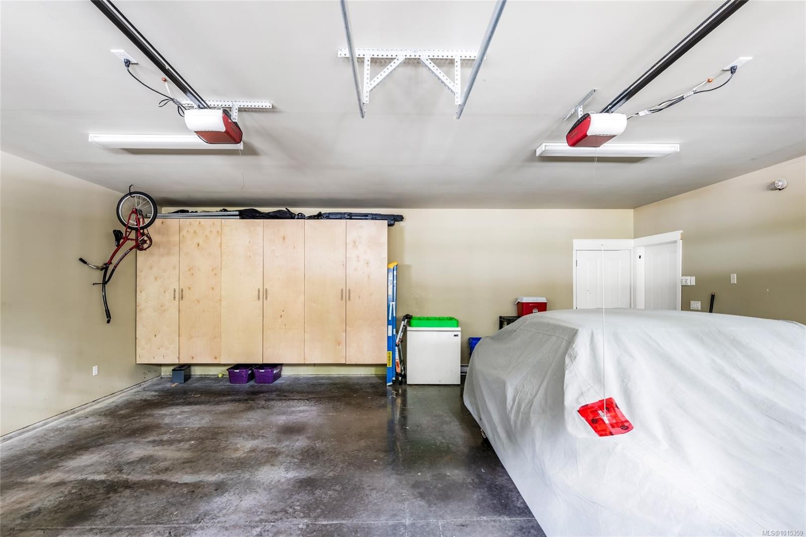 1453 White Pine Terr, Highlands, BC