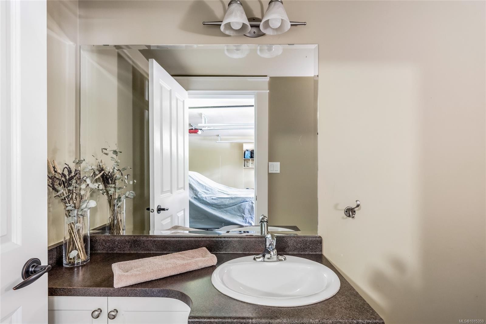 1453 White Pine Terr, Highlands, BC