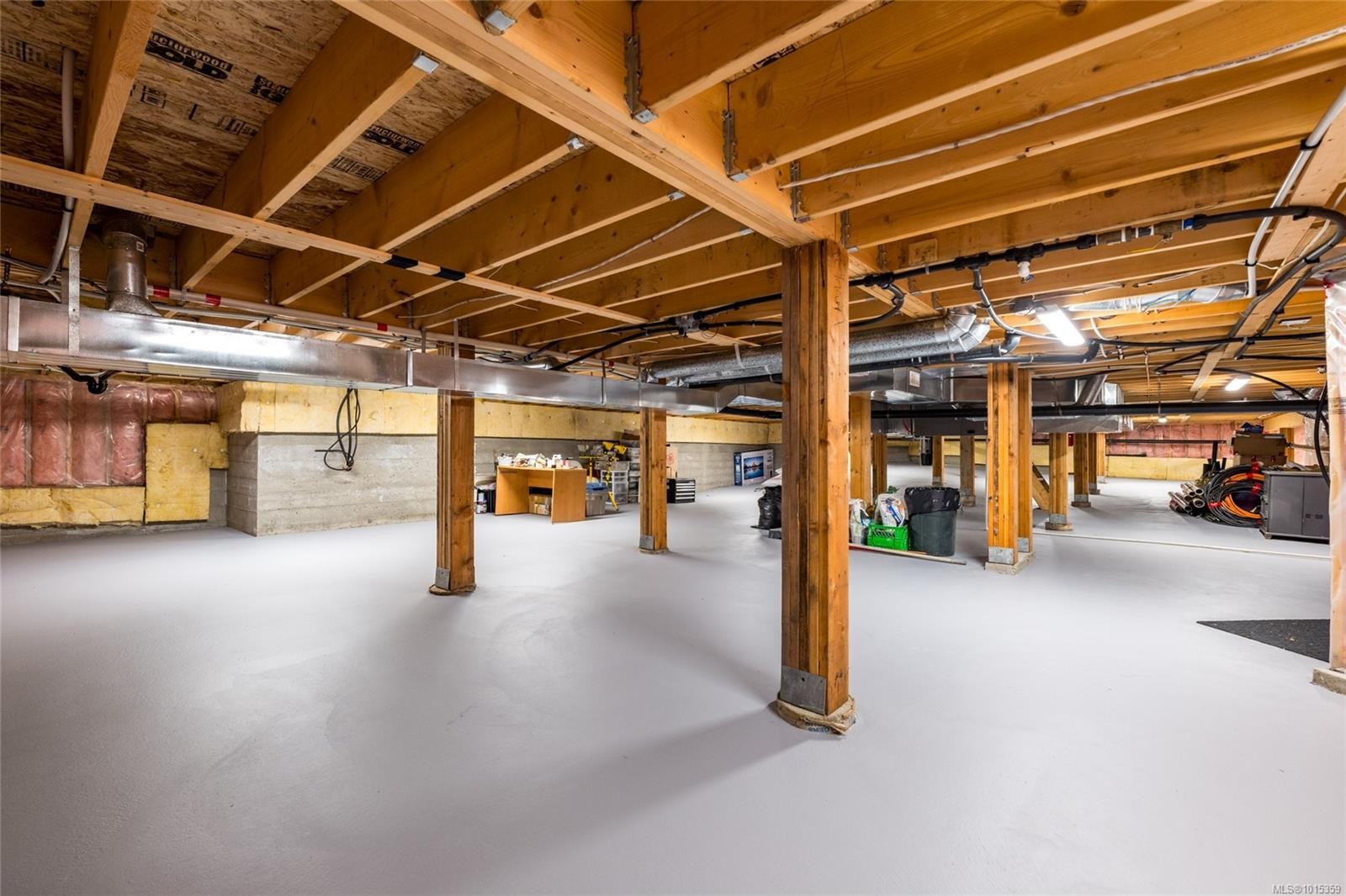 1453 White Pine Terr, Highlands, BC