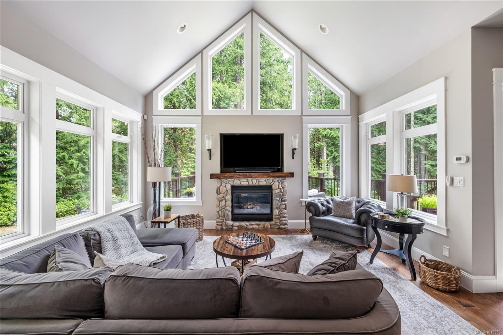 1453 White Pine Terr, Highlands, BC