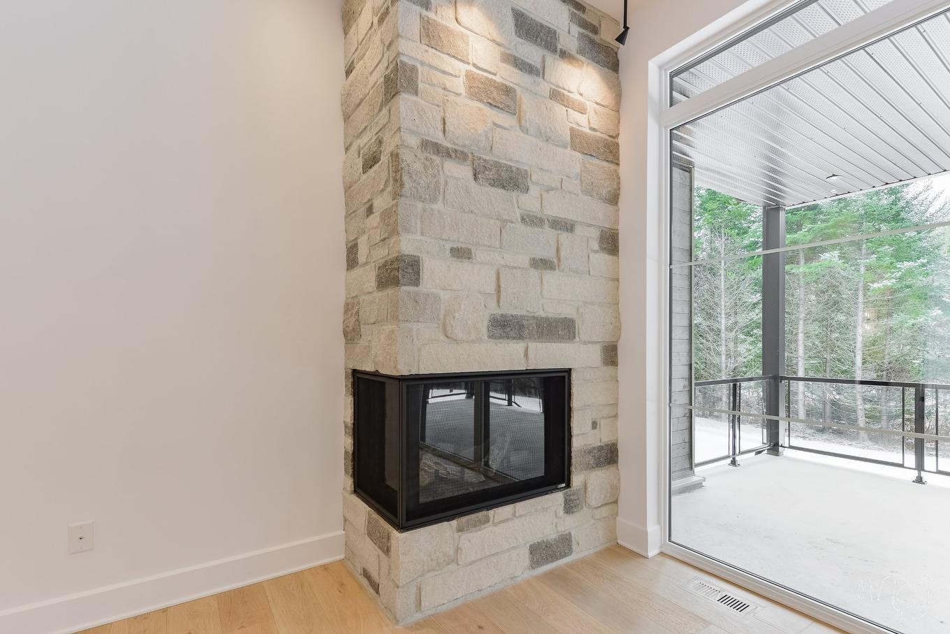 To be built - 1108 Ch. Du Massif, Piedmont, QC - Indoor With Fireplace