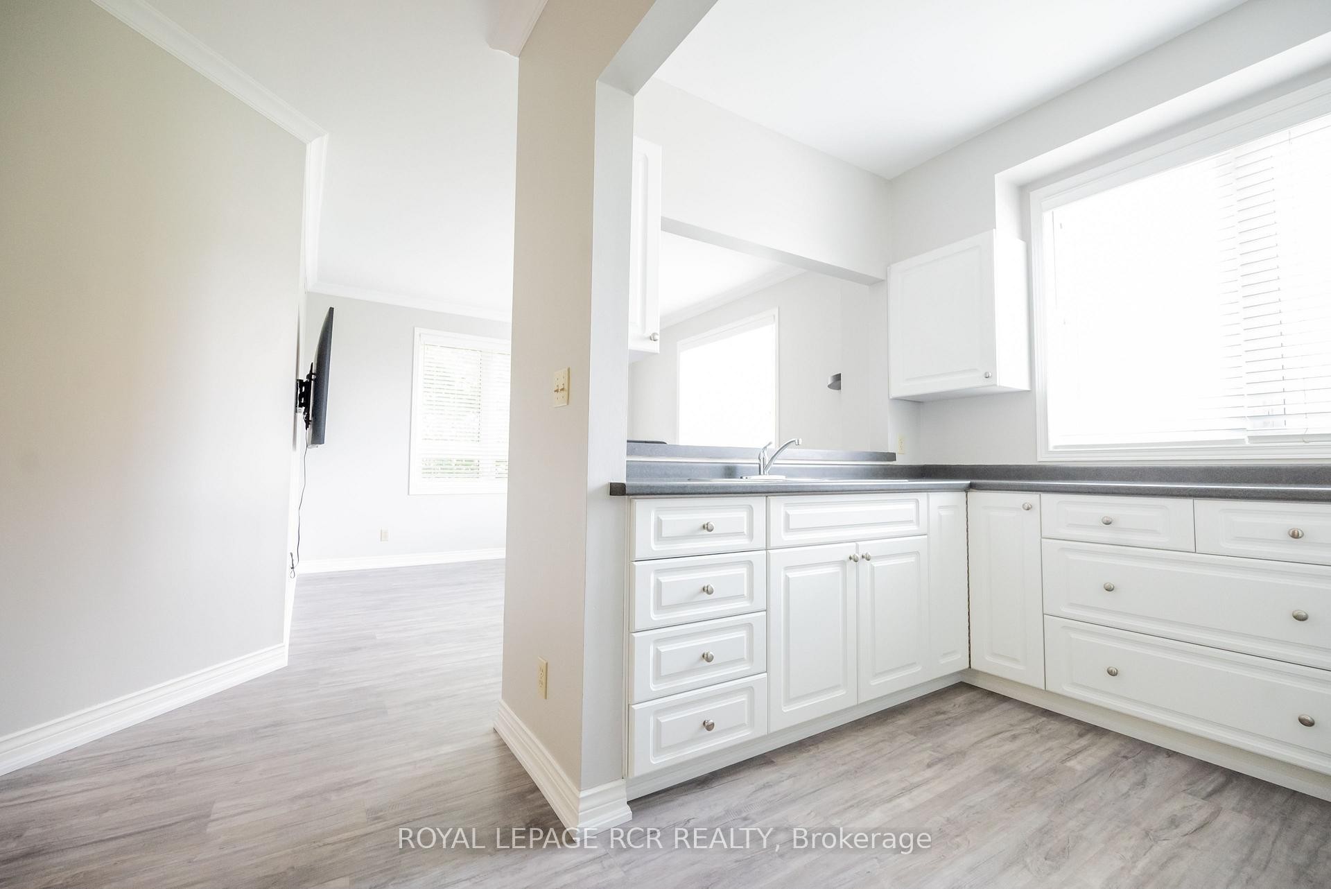 312-70 First Street, Orangeville, ON - Indoor