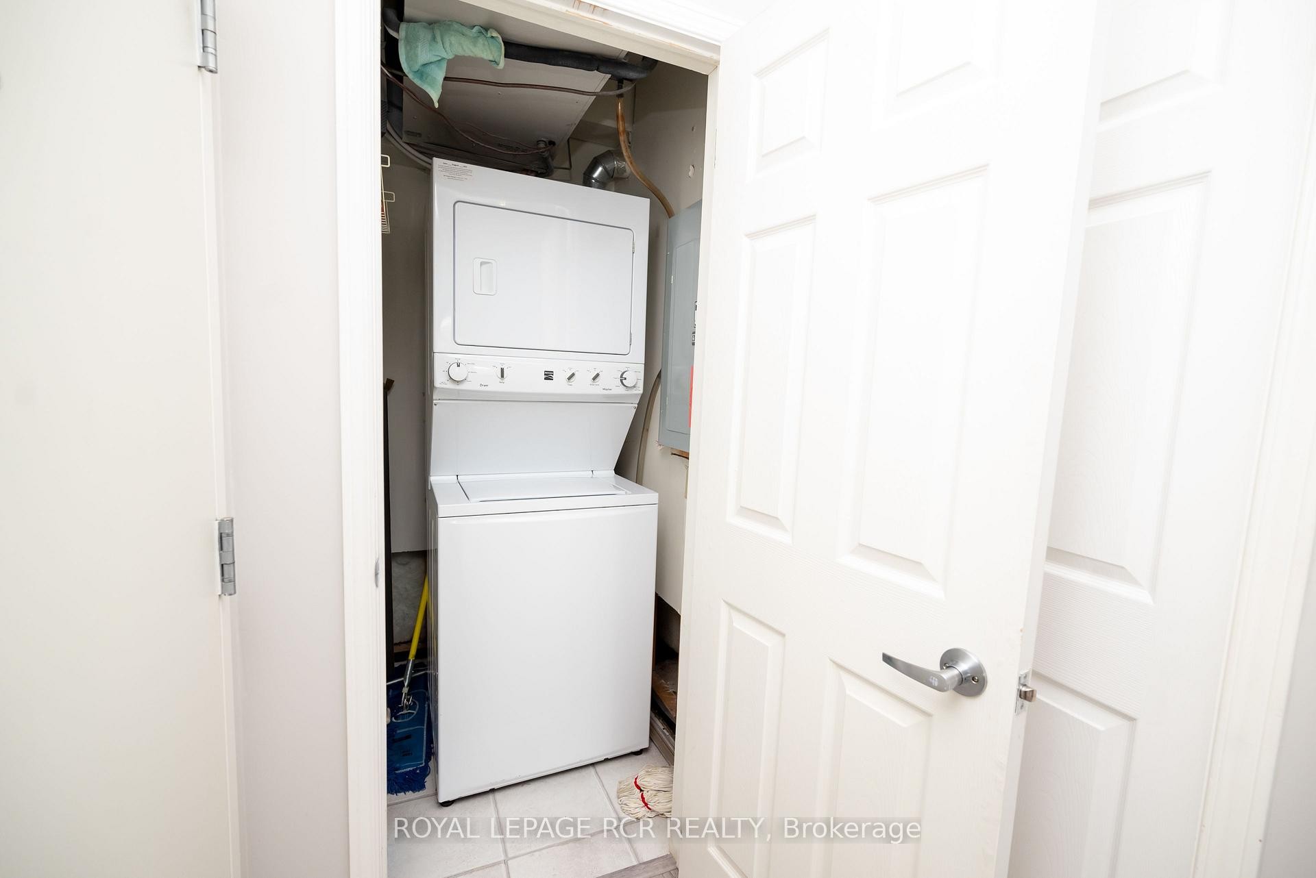312-70 First Street, Orangeville, ON - Indoor Photo Showing Laundry Room