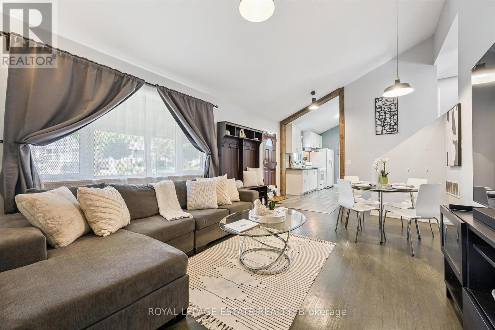 57 Nanwood Drive, Brampton, ON - Indoor Photo Showing Living Room