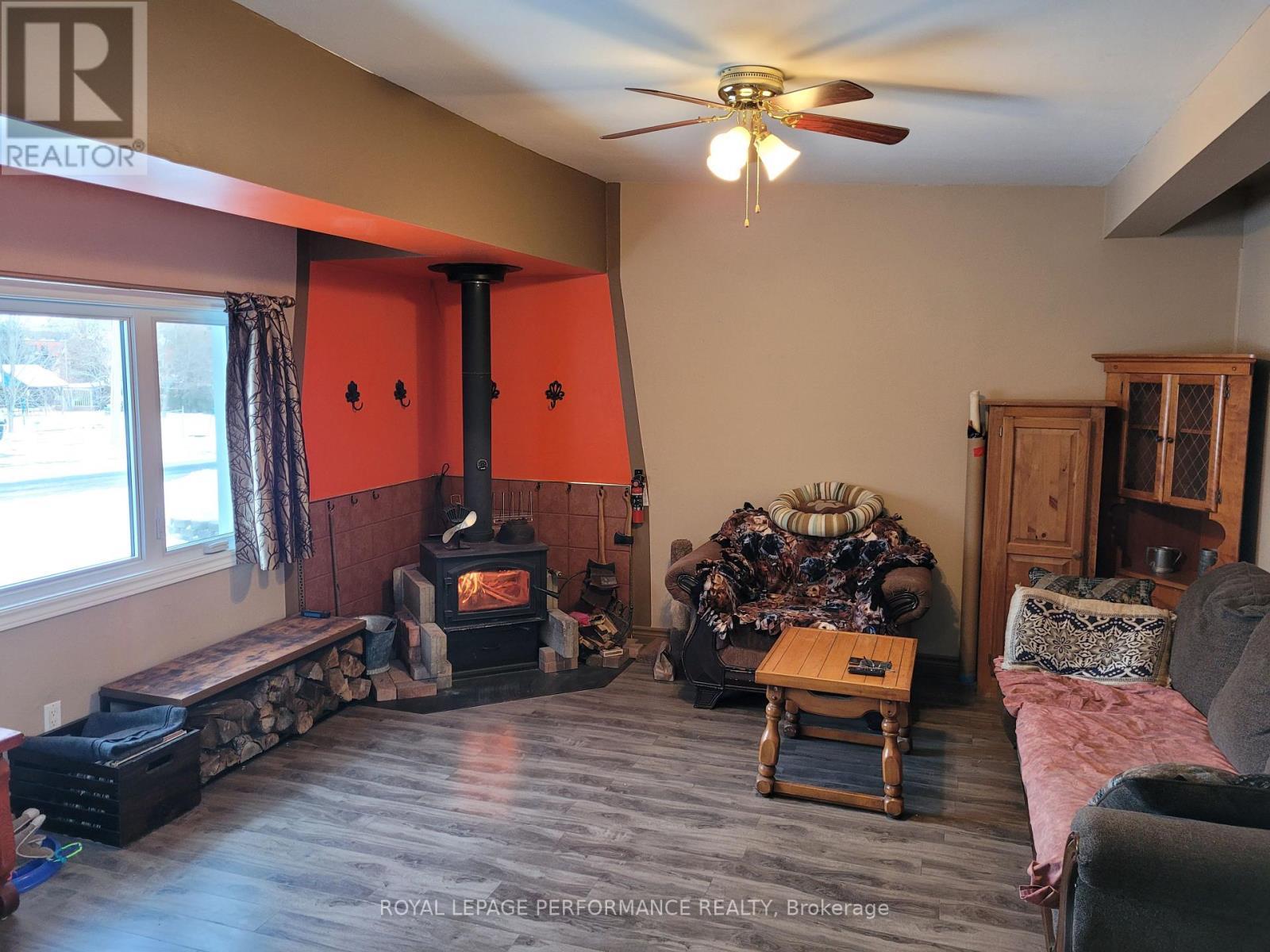 975 Queen Street, Champlain, ON - Indoor