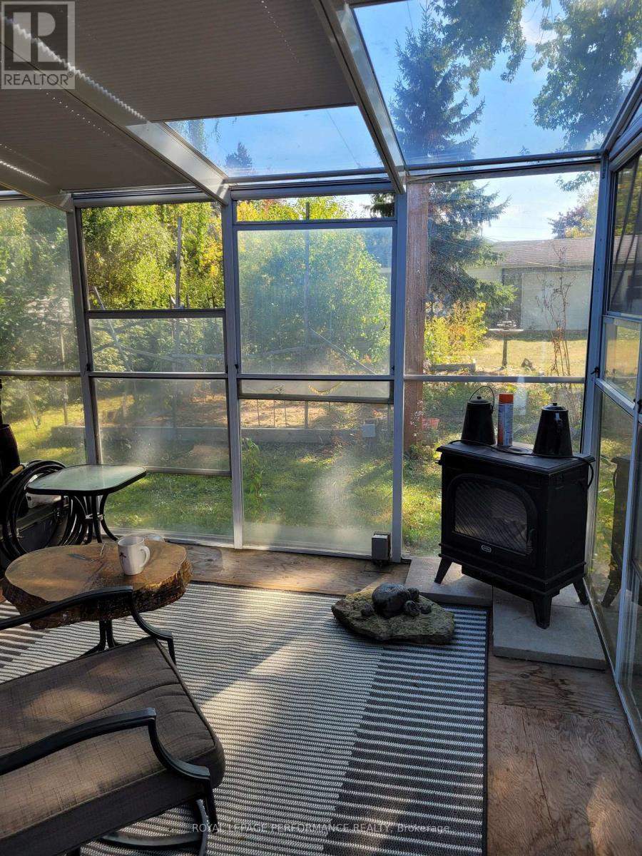 Solarium - 975 Queen Street, Champlain, ON - With Exterior