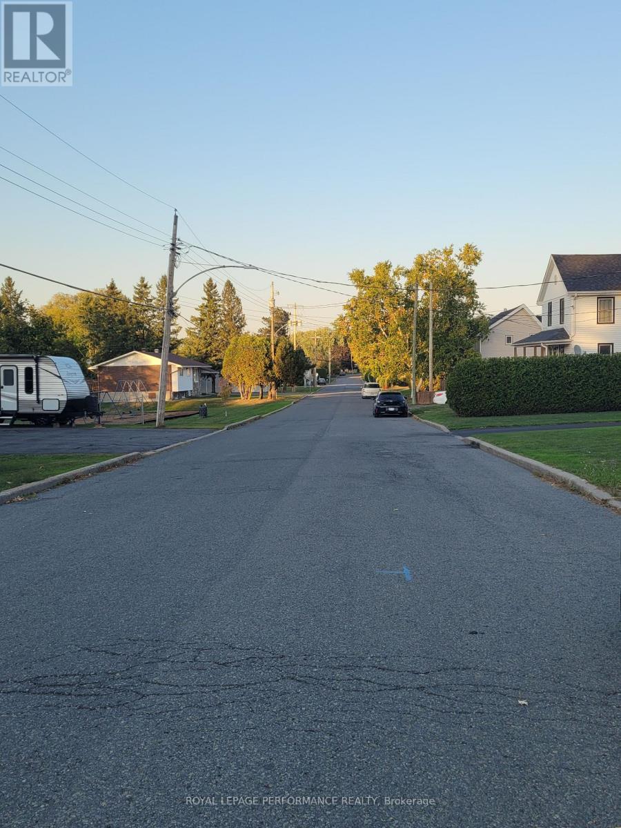 Queen St looking toward Peter St. - 975 Queen Street, Champlain, ON - Outdoor With View