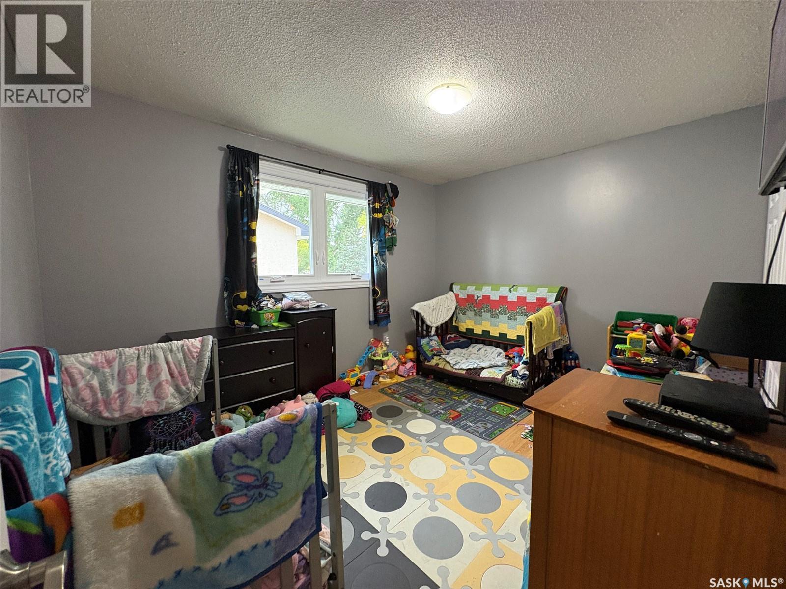 5532 2Nd Avenue N, Regina, SK - Indoor