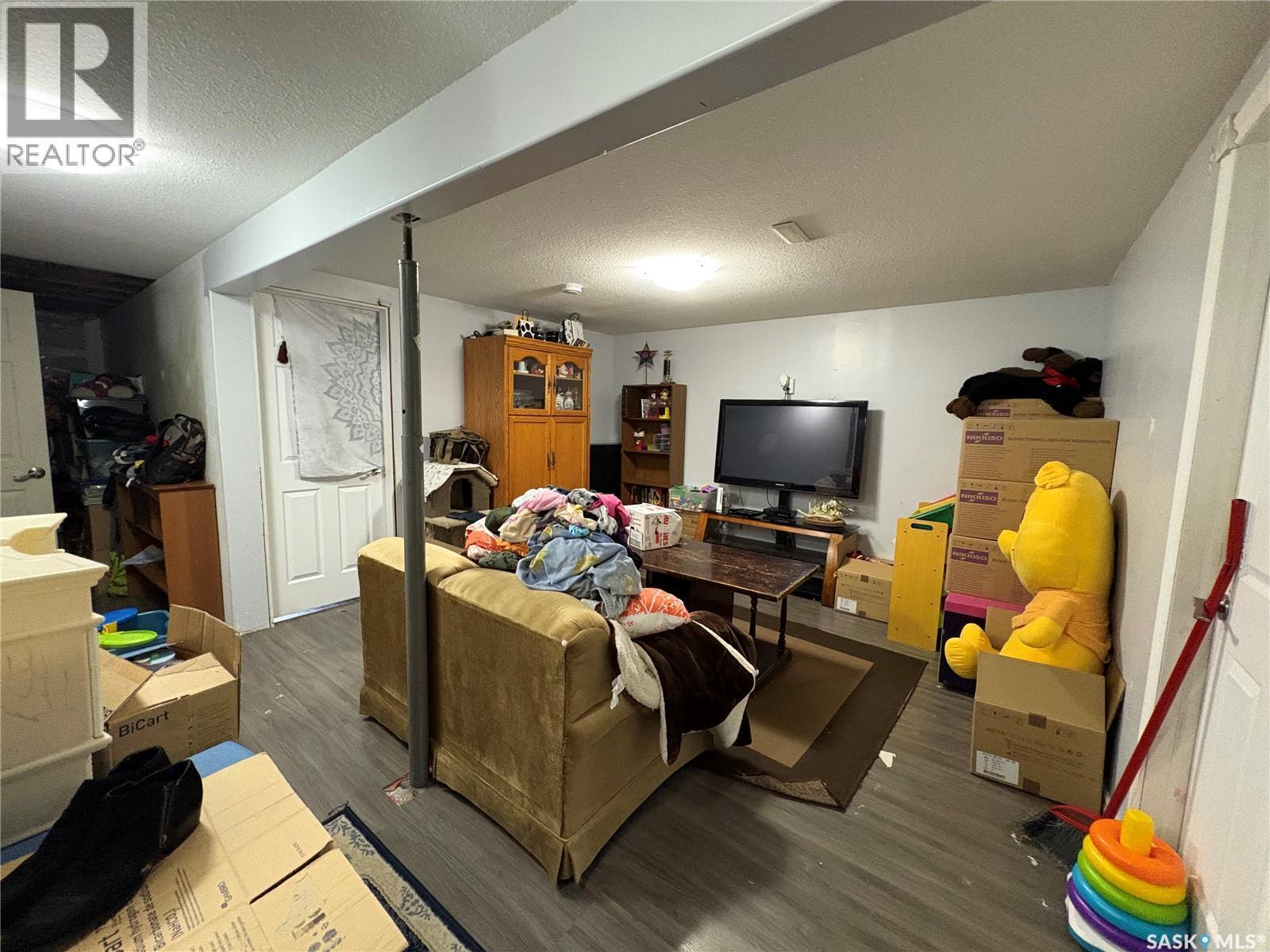 5532 2Nd Avenue N, Regina, SK - Indoor