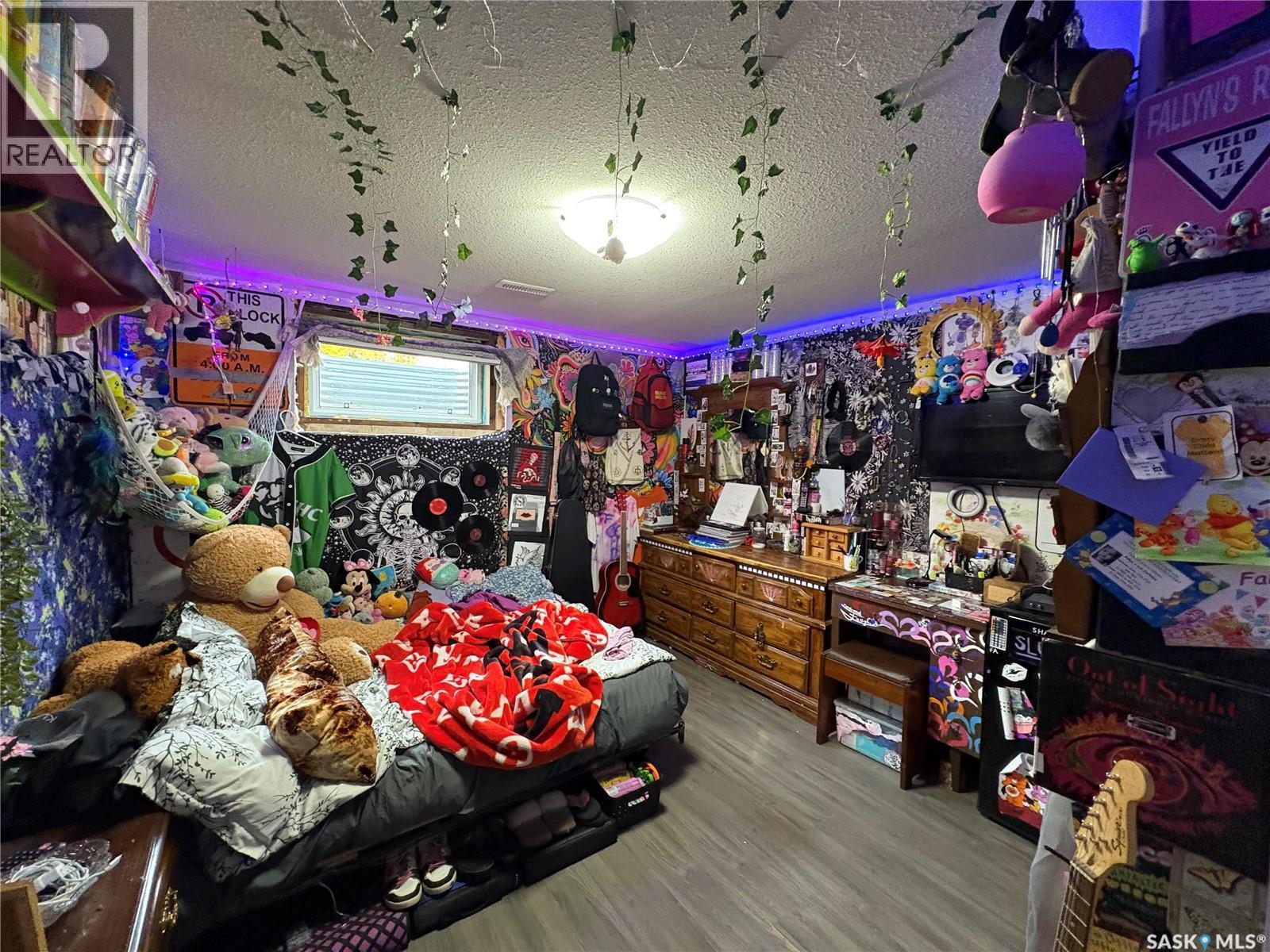 5532 2Nd Avenue N, Regina, SK - Indoor