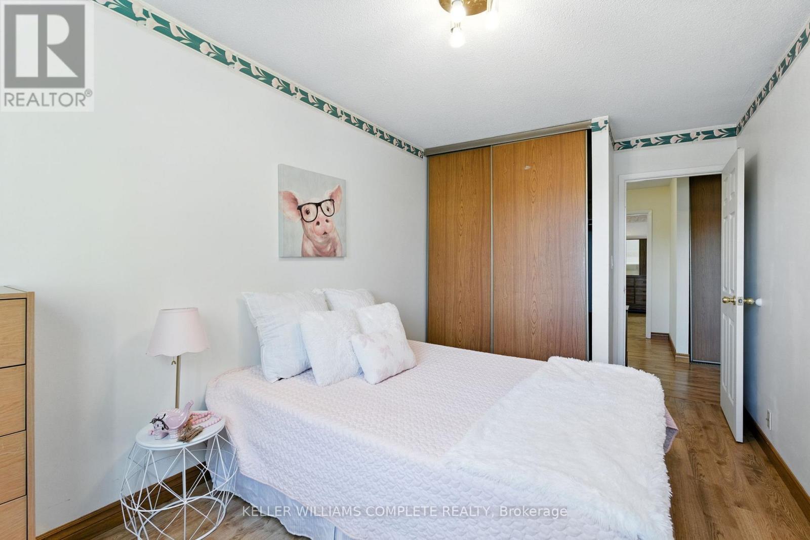 365 Cochrane Road, Hamilton, ON - Indoor Photo Showing Bedroom