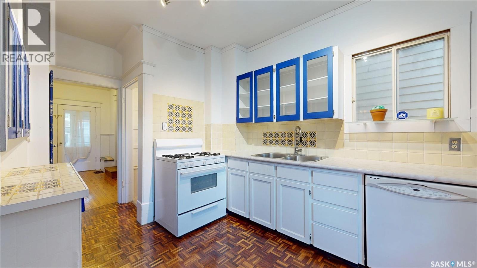 2053 Rae Street, Regina, SK - Indoor Photo Showing Kitchen With Double Sink