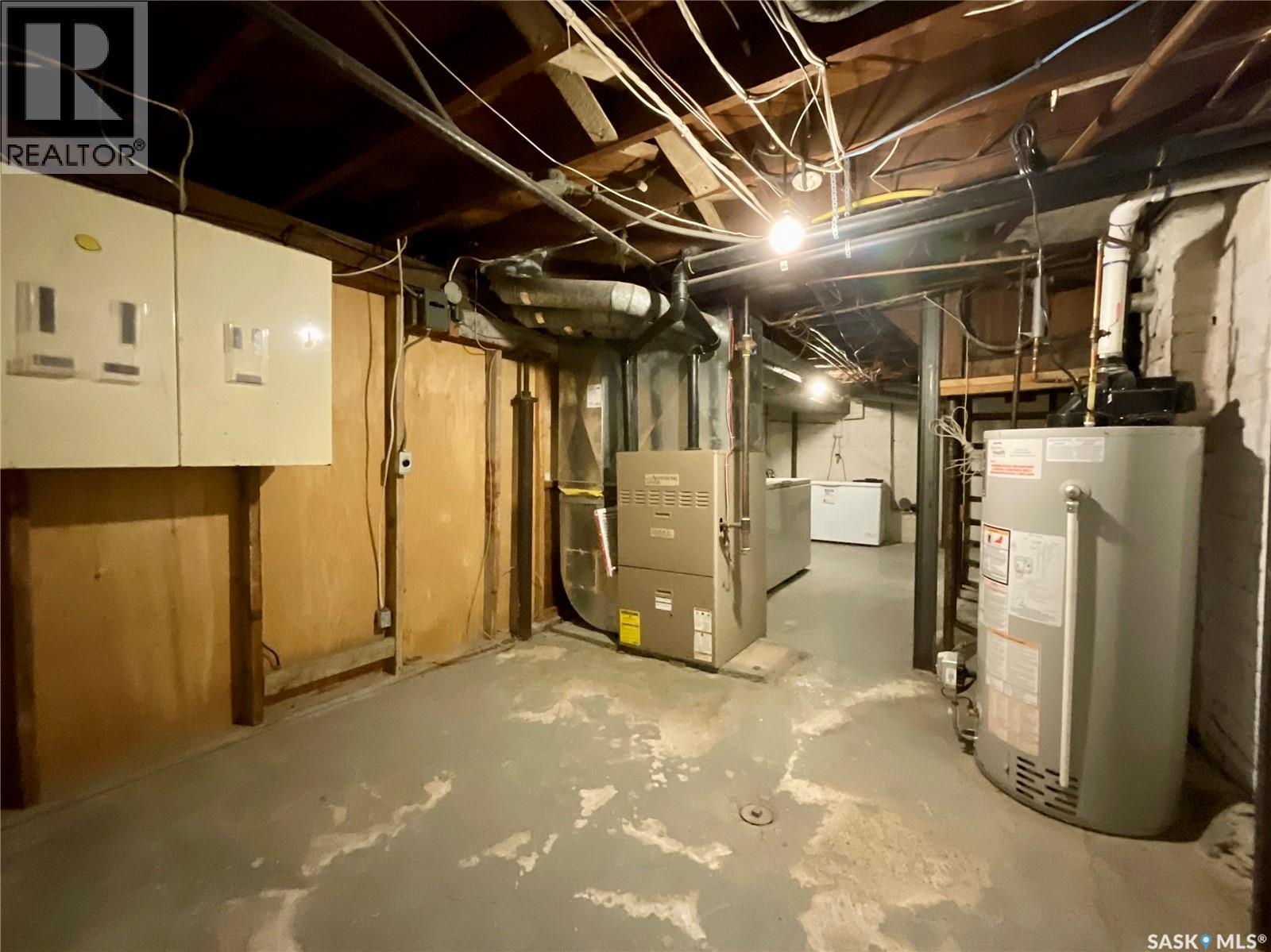 2053 Rae Street, Regina, SK - Indoor Photo Showing Basement