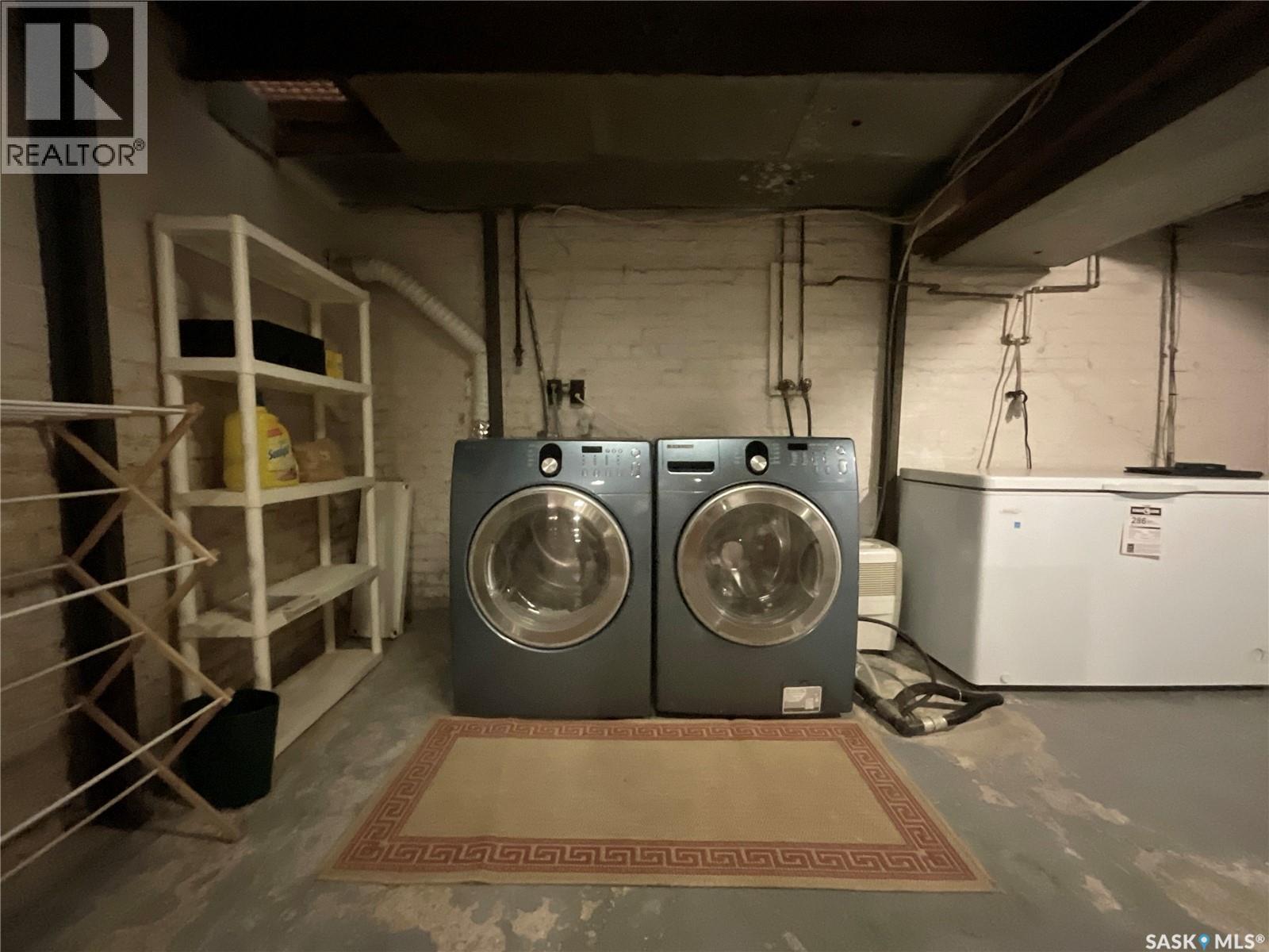 2053 Rae Street, Regina, SK - Indoor Photo Showing Laundry Room