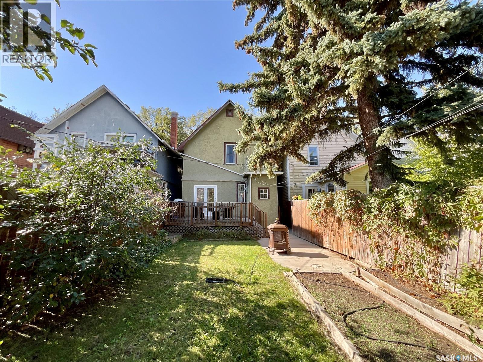 2053 Rae Street, Regina, SK - Outdoor With Deck Patio Veranda