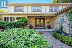6 STREATHAM PLACE Toronto, ON M9B 6A4