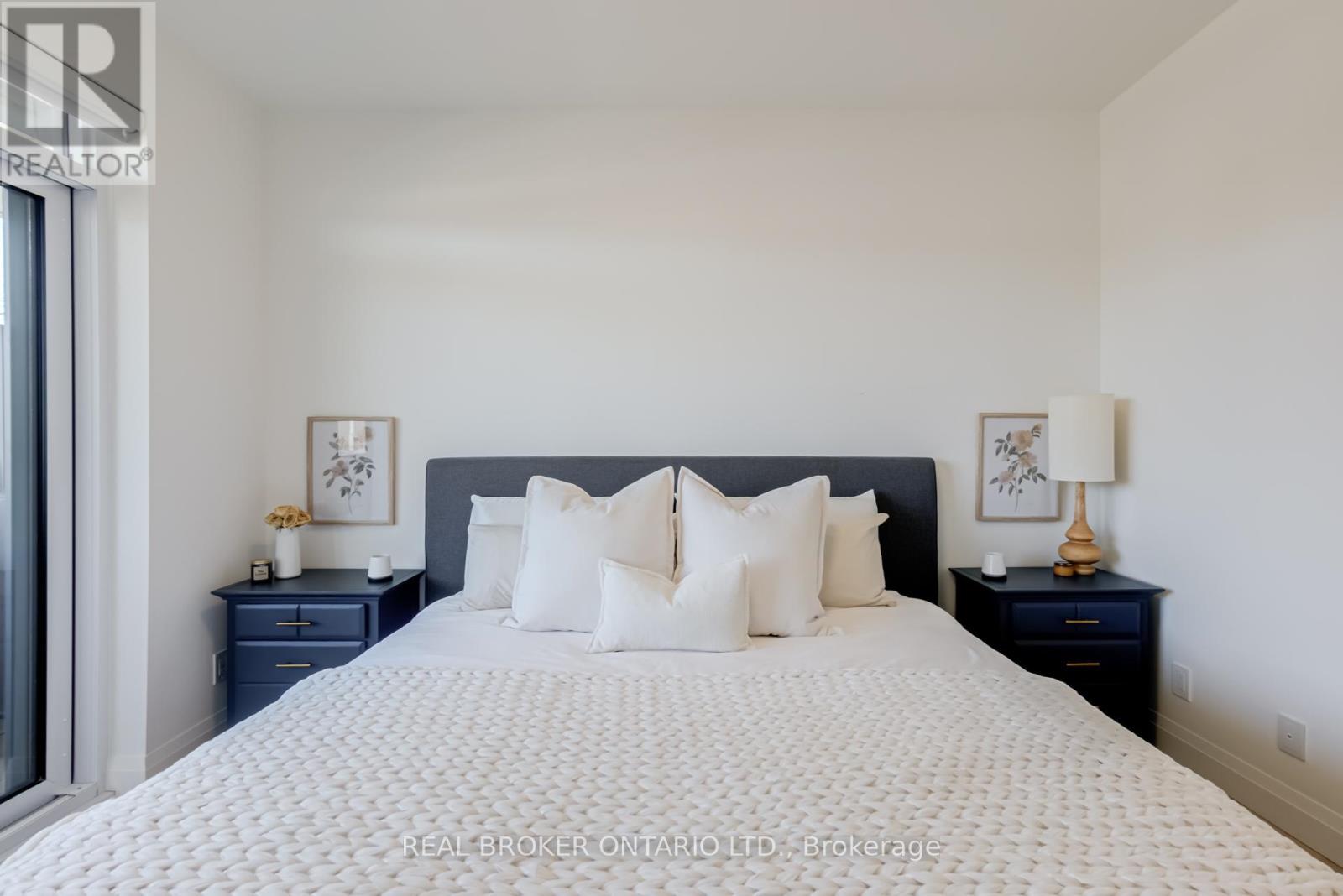 205 - 500 Brock Avenue, Burlington, ON - Indoor Photo Showing Bedroom