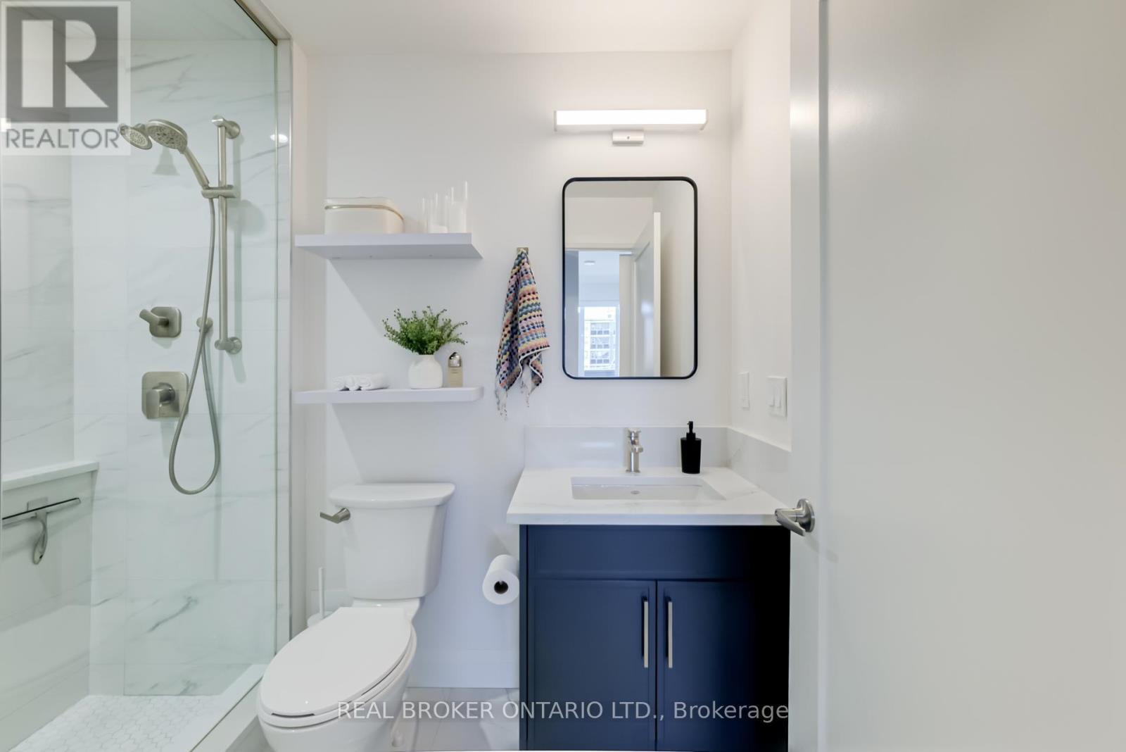 205 - 500 Brock Avenue, Burlington, ON - Indoor Photo Showing Bathroom