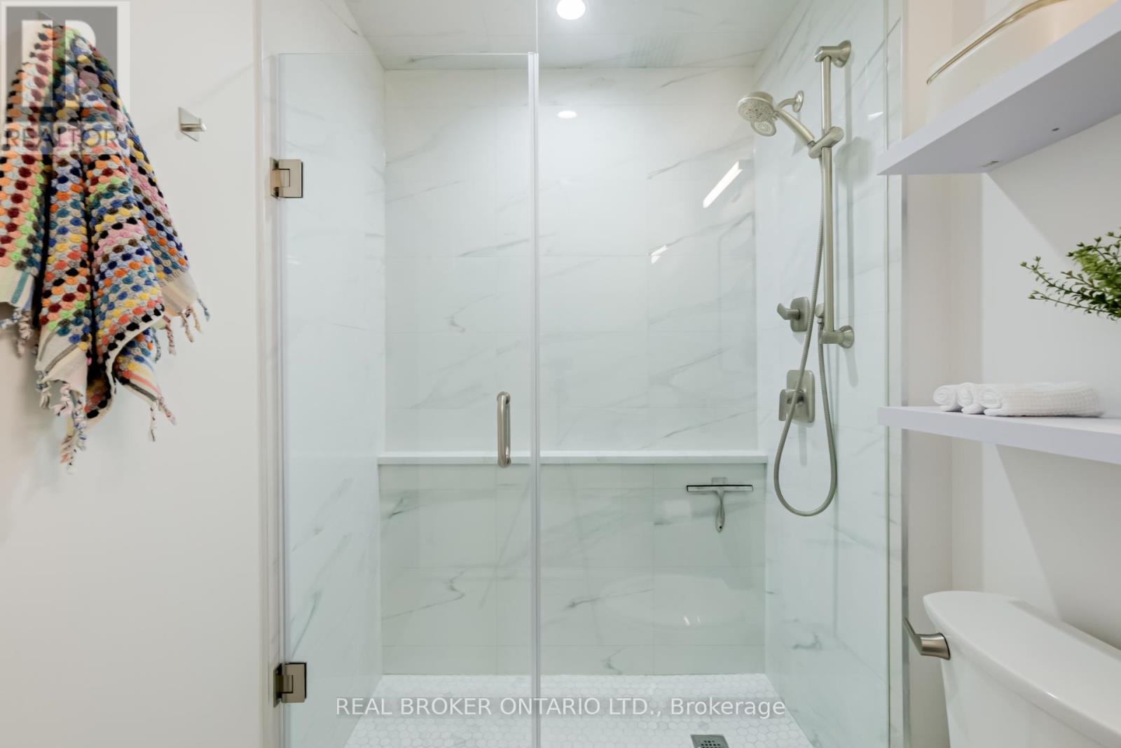 205 - 500 Brock Avenue, Burlington, ON - Indoor Photo Showing Bathroom