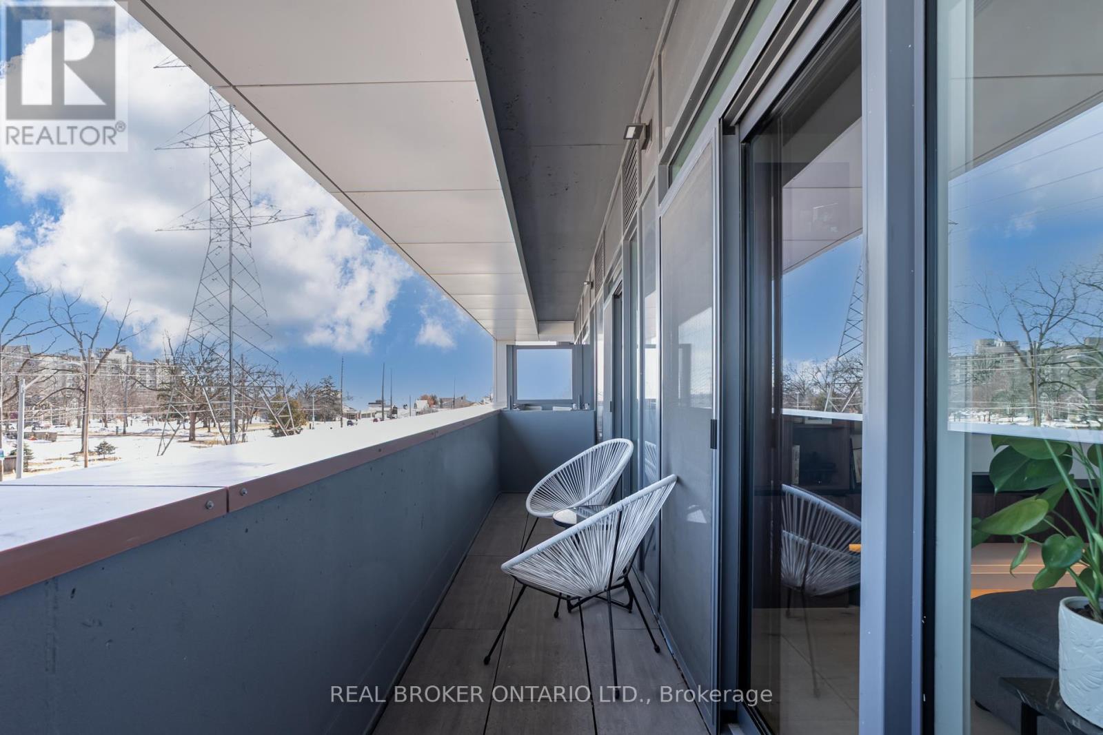 205 - 500 Brock Avenue, Burlington, ON - Outdoor With Exterior