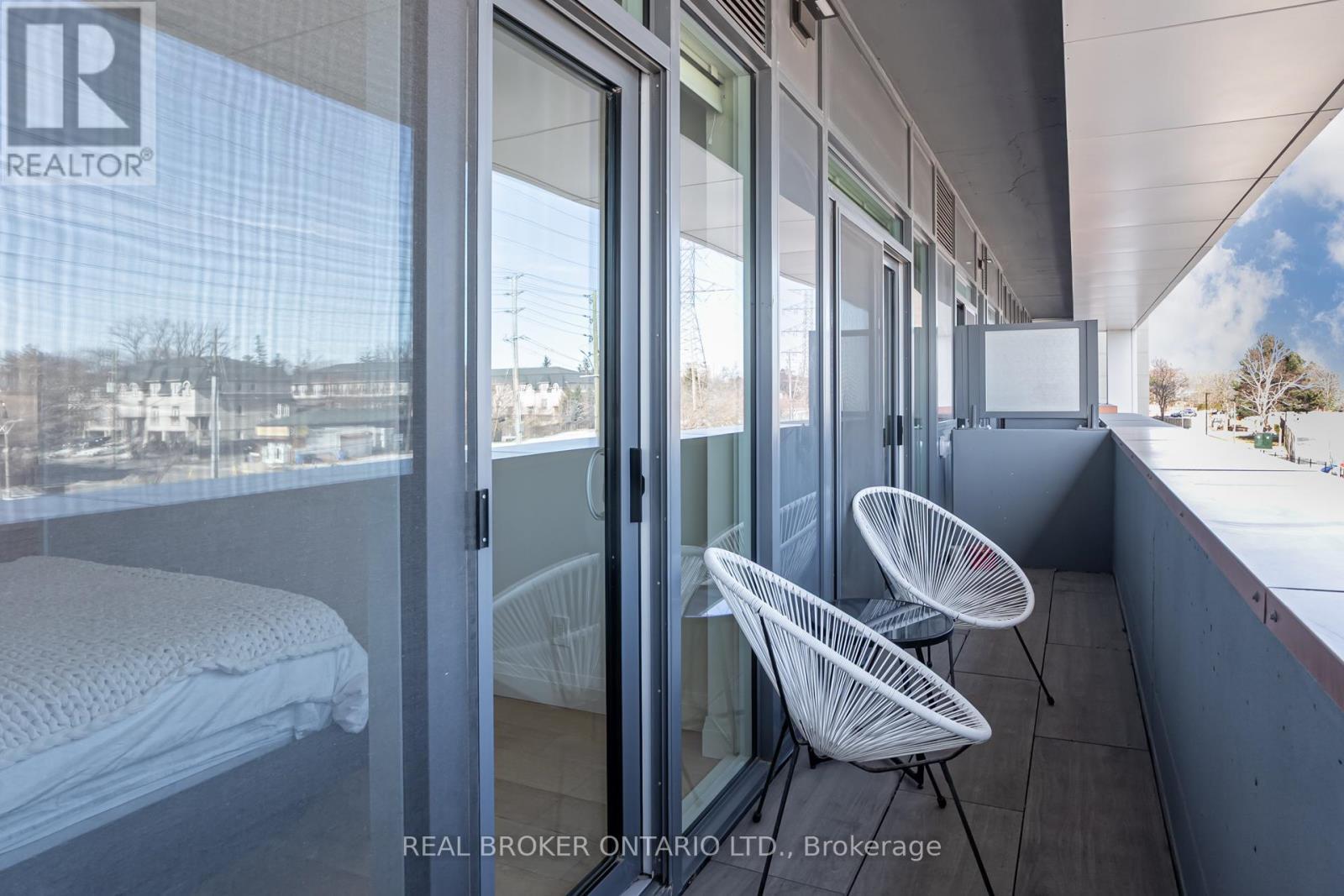 205 - 500 Brock Avenue, Burlington, ON -