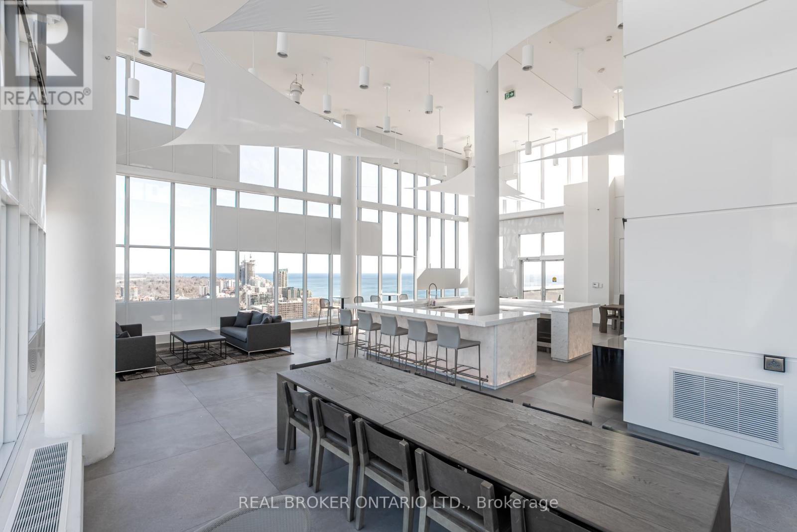 205 - 500 Brock Avenue, Burlington, ON - Indoor Photo Showing Other Room