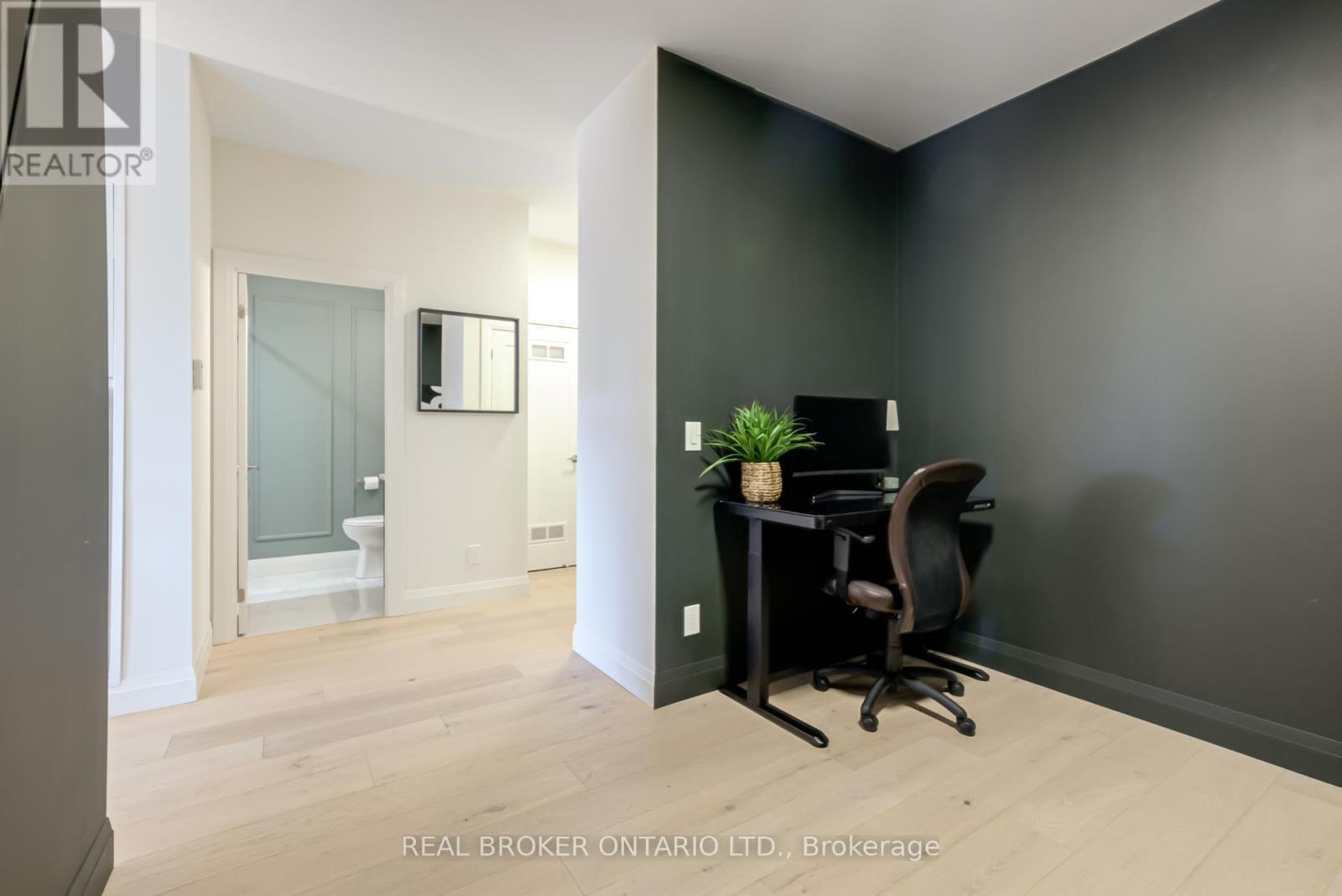 205 - 500 Brock Avenue, Burlington, ON - Indoor Photo Showing Office