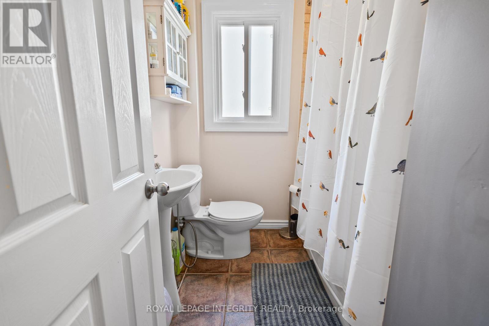 256 Alfred Street, Ottawa, ON - Indoor Photo Showing Bathroom