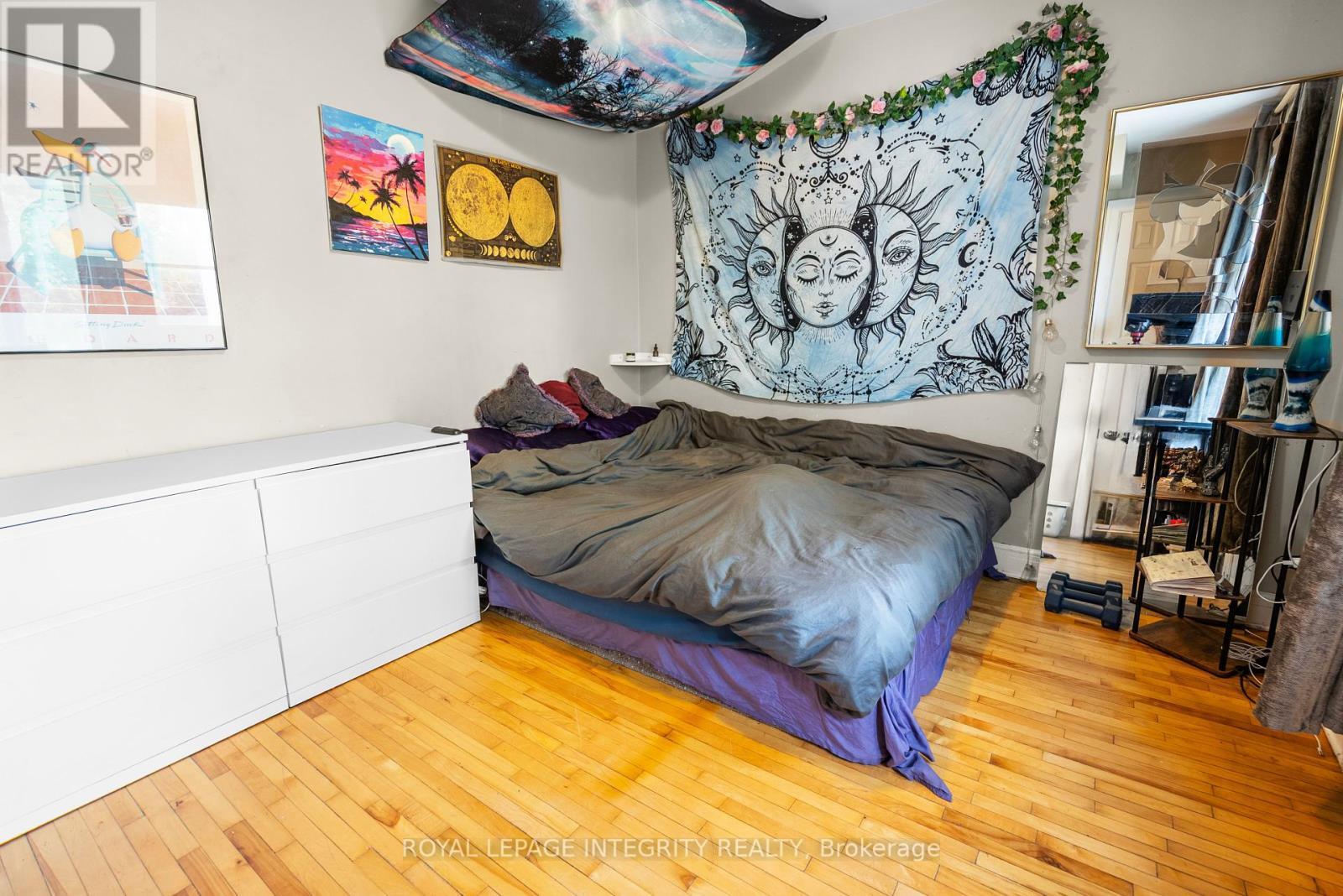 256 Alfred Street, Ottawa, ON - Indoor Photo Showing Bedroom