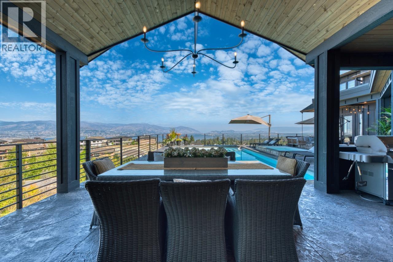 652 Trumpeter Road, Kelowna, BC - Outdoor With Exterior