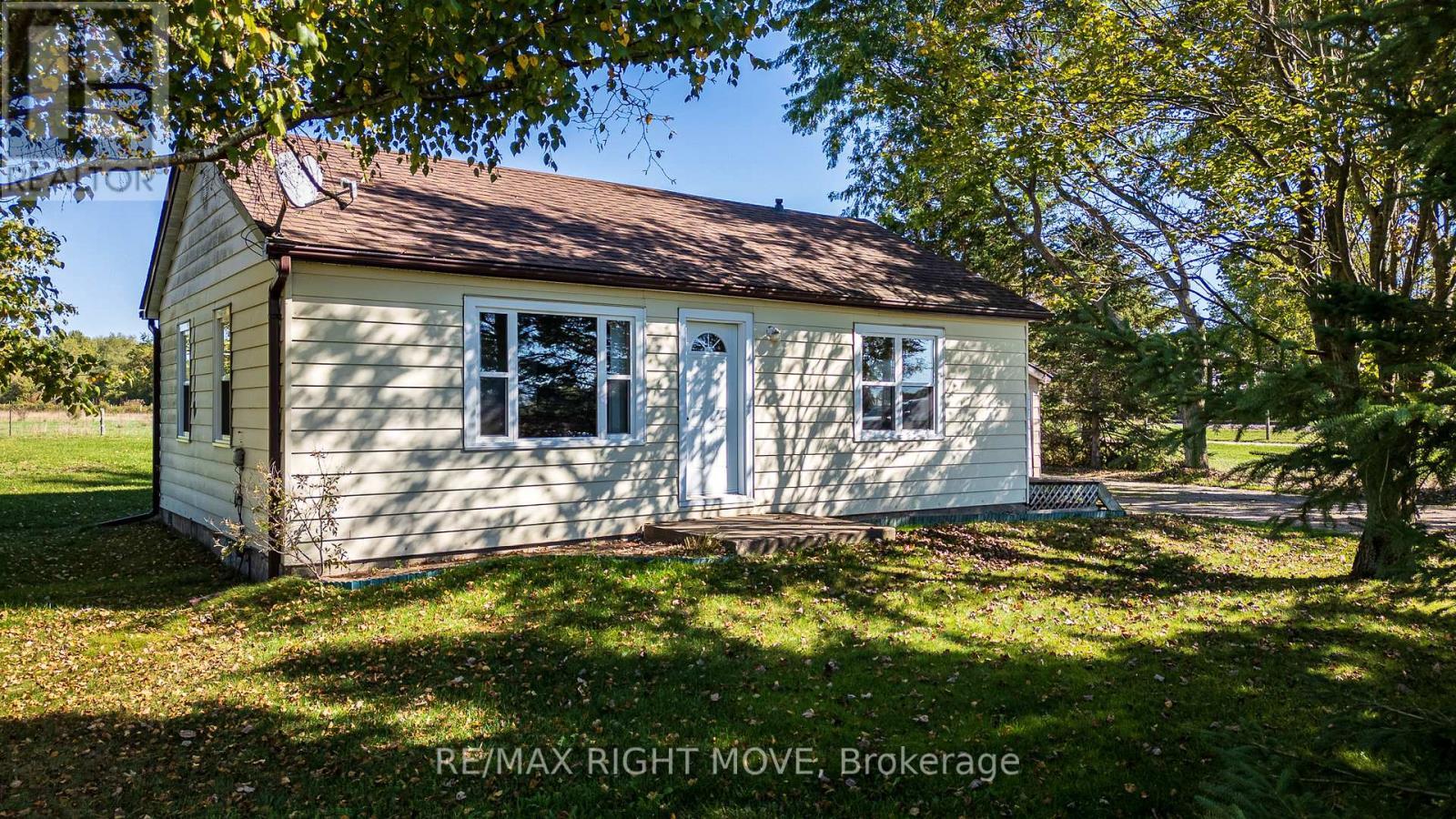 8785 10Th Line, Essa, ON - Outdoor