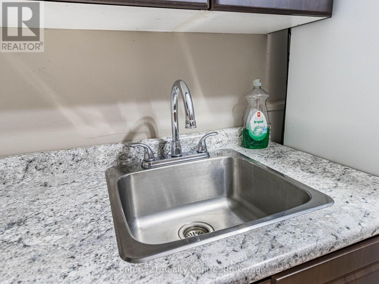 Basement - 34 Niagara Place, Brampton, ON - Indoor Photo Showing Kitchen
