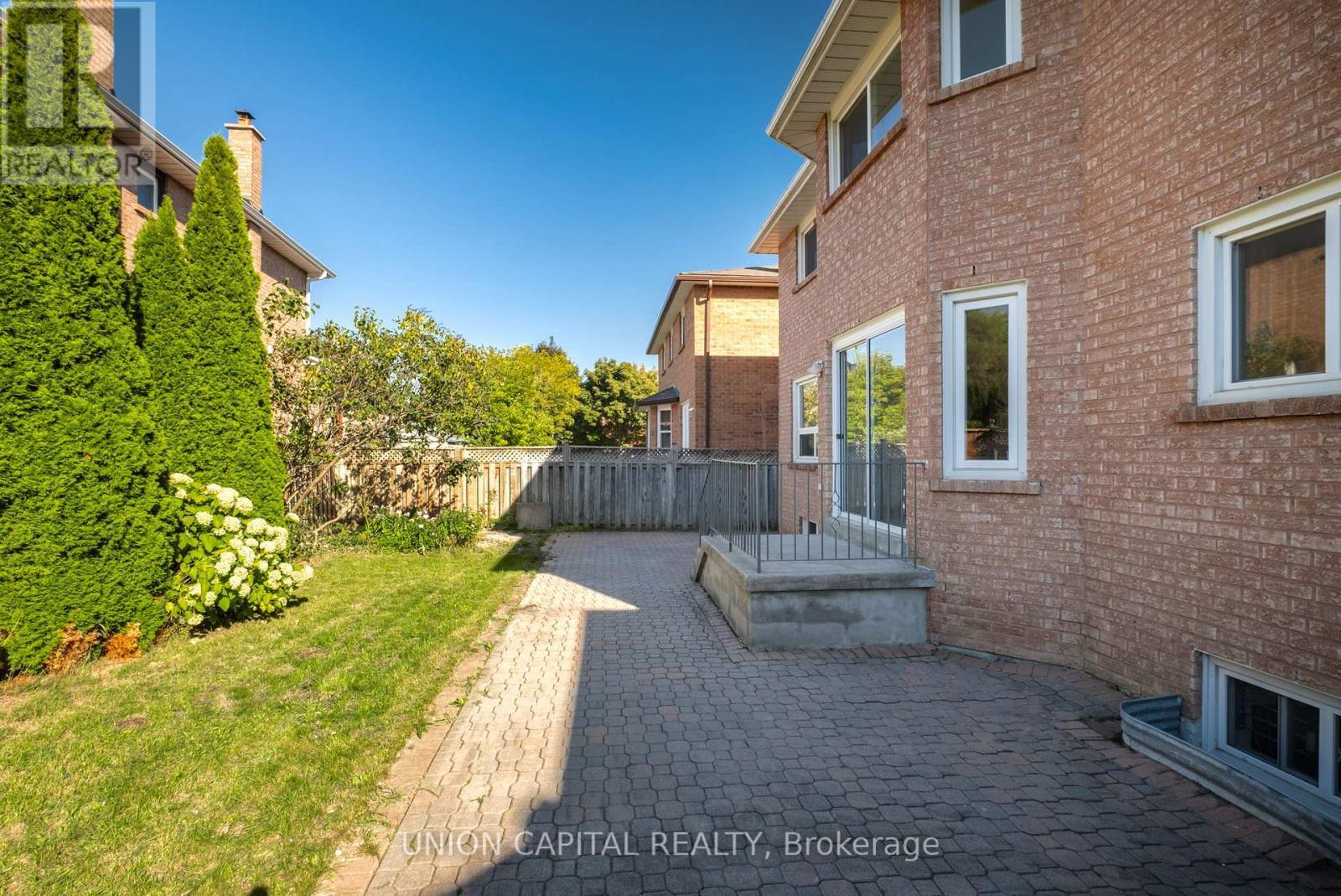 58 Horizon Court, Richmond Hill, ON - Outdoor With Exterior