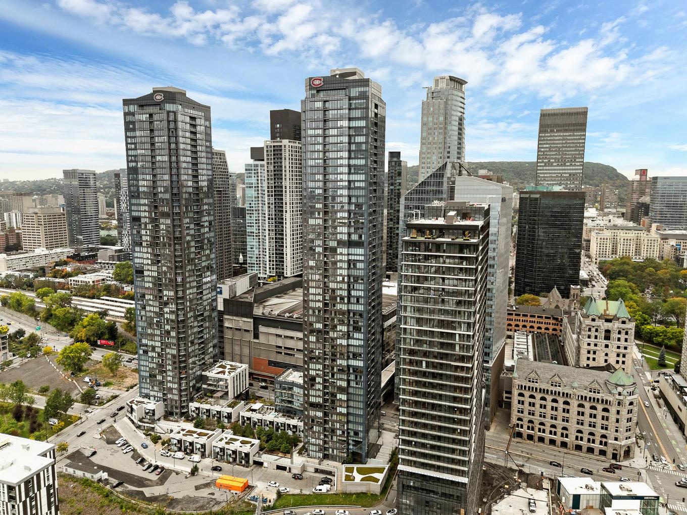 Aerial photo - 3701-1188 Rue St-Antoine O., Montréal (Ville-Marie), QC - Outdoor