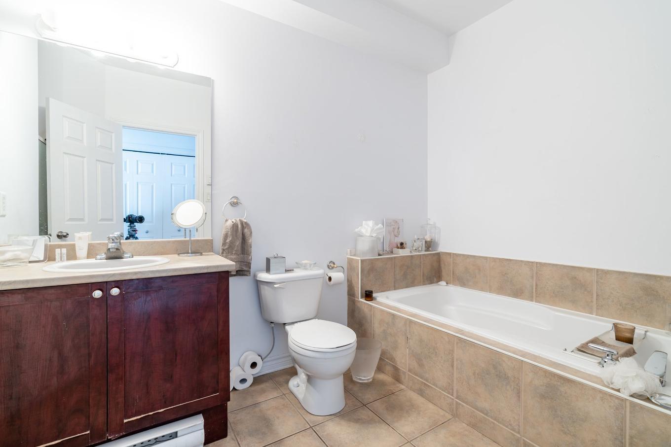 Salle de bains - 8-1485 Rue St-Jacques, Montréal (Ville-Marie), QC - Indoor Photo Showing Bathroom